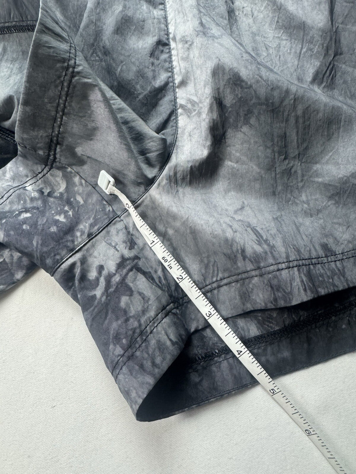 $75 Nike Womens Gray Running Shorts Sz M. . (B.144)