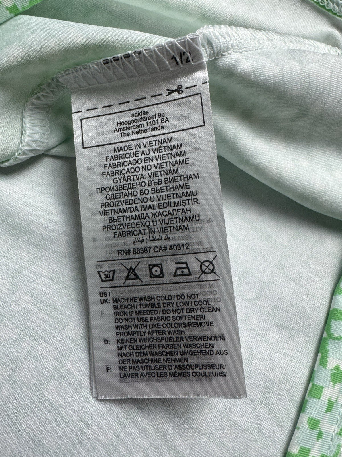 Adidas Women’s Golf Shirt Sz L (B.172)