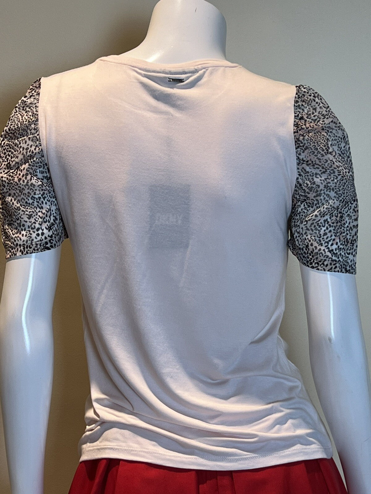 $59 DKNY Women’s Leopard Print Top Pink Blouse Size S (B.05)