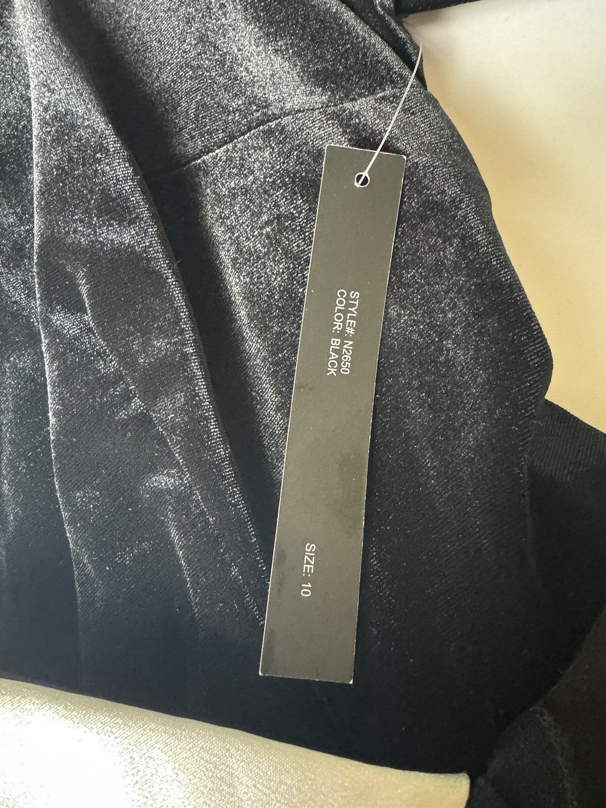 Addison Evenings Women’s Velvet Black Dress Sz 10. . (B.92)