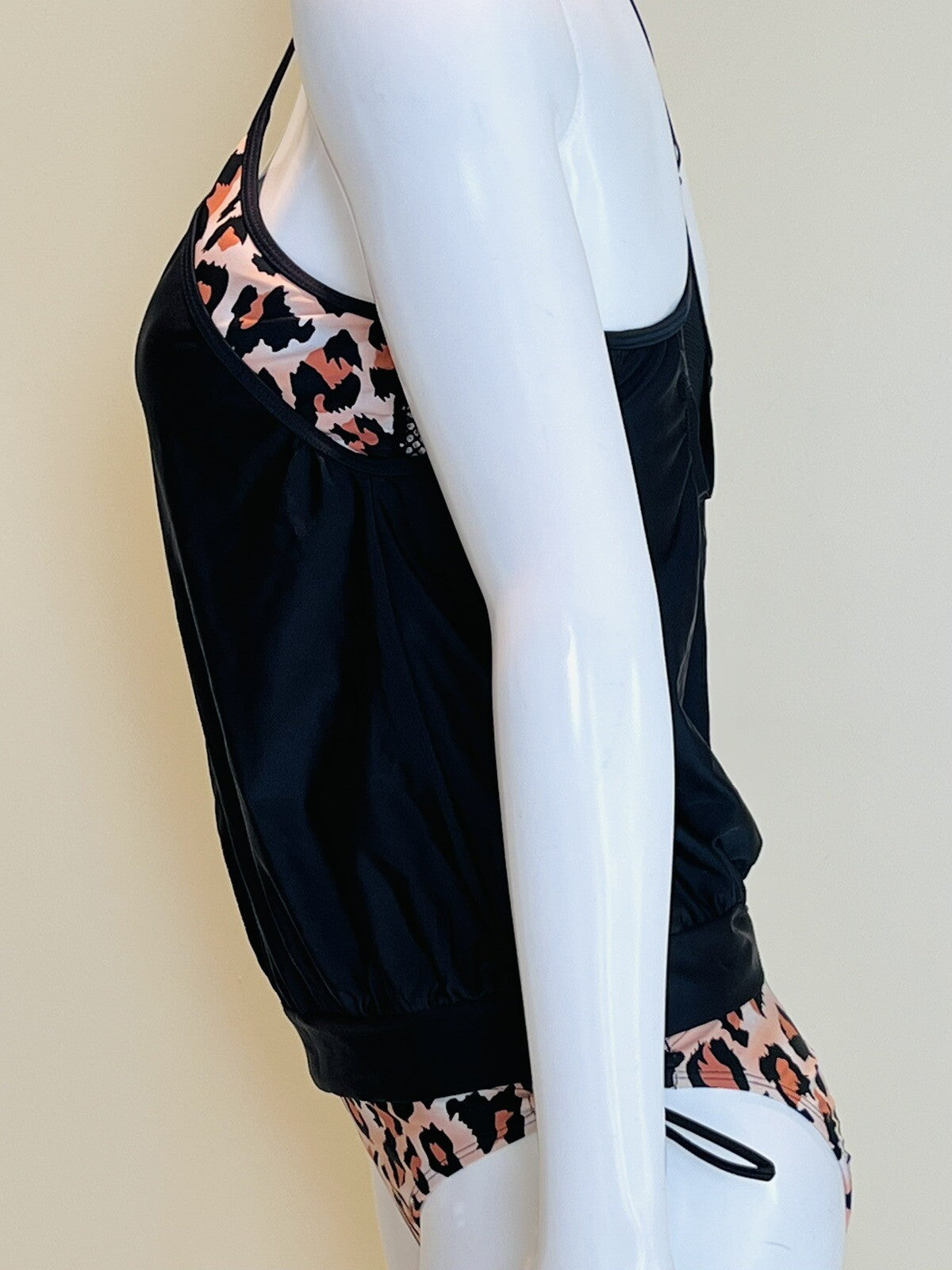 Women's 2 Piece Swimsuit Size M Tankini Bikini Leopard