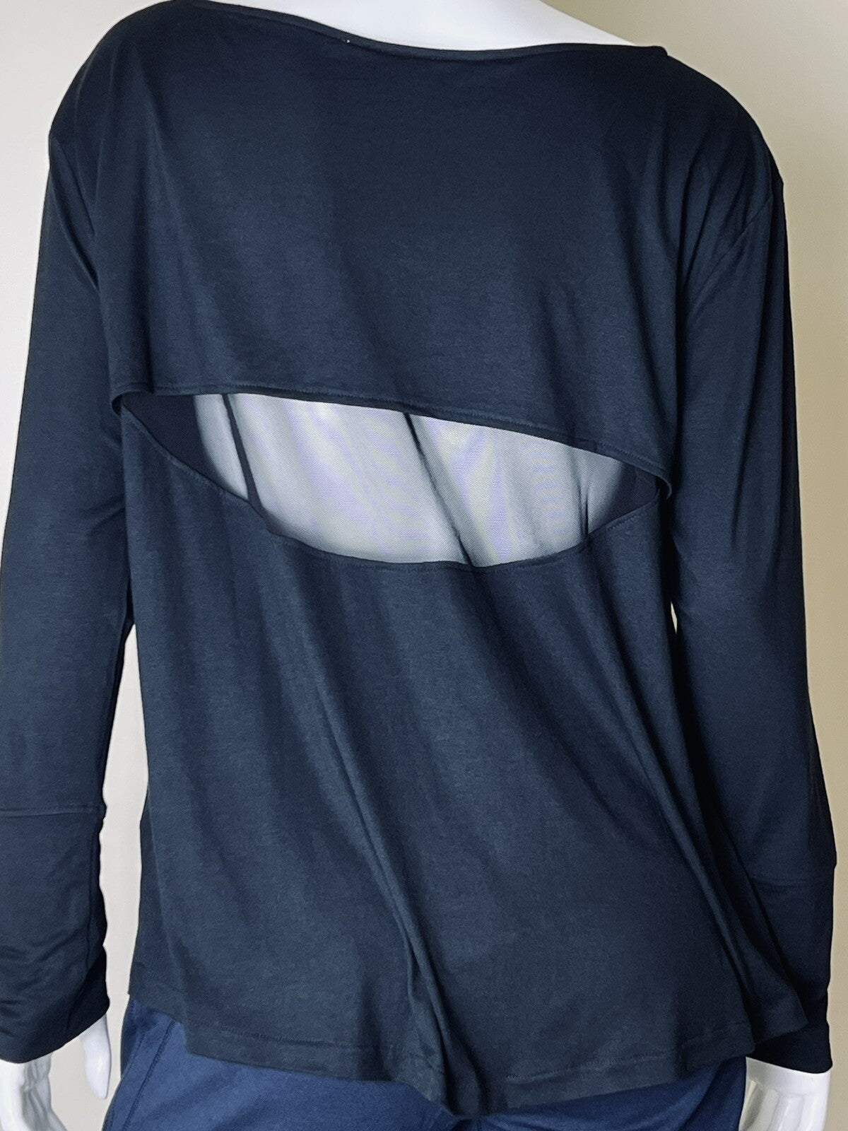 TASC Women’s Size L Long Sleeve Base Layer Shirt Bamboo Organic Cotton. (B.50)