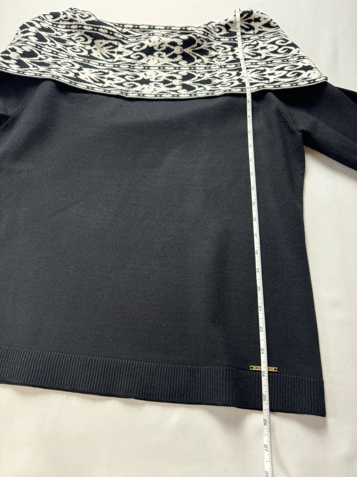 $99 Anne Klein Women's Black and White Off Shoulder Sweater Size L. (B.116)