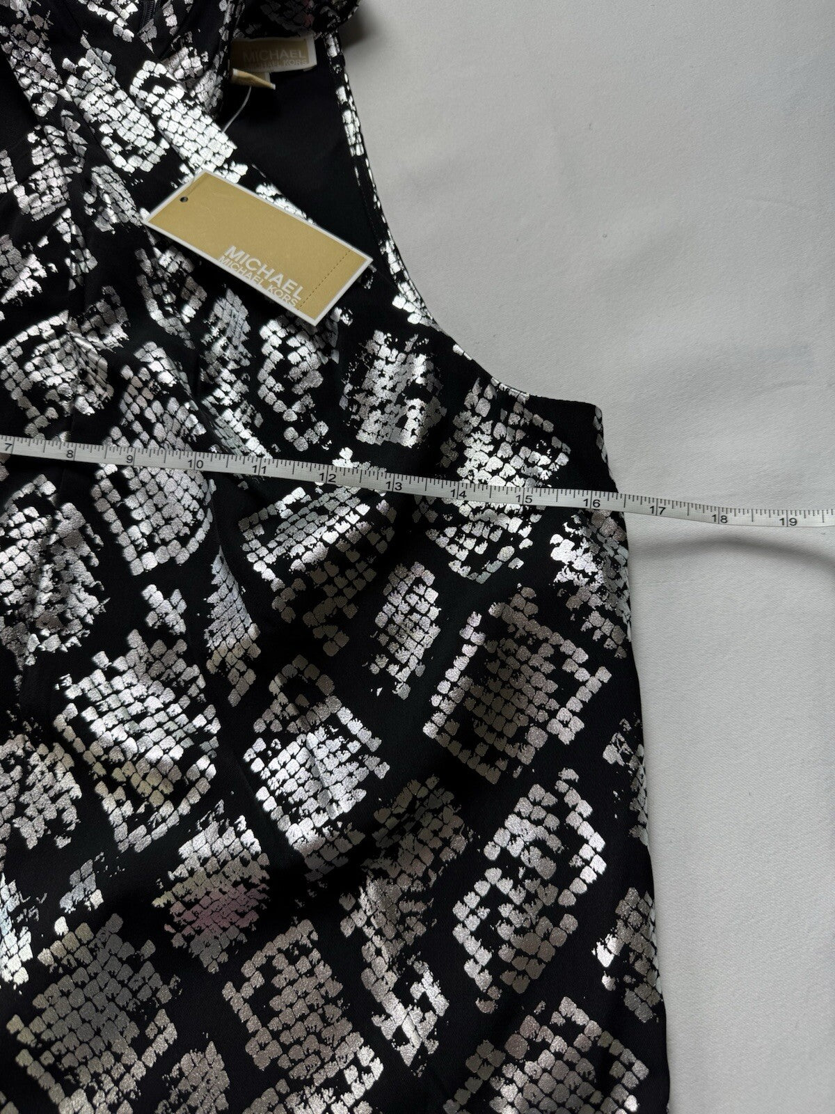 $98 Michael Kors Women’s Top Blouse Sz XS. (B.135)