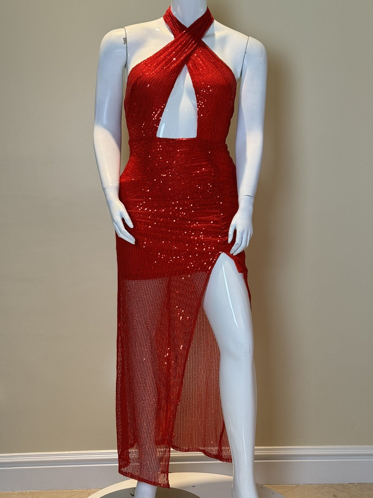 Women’s Red Sequin Dress Sz XL. (71)