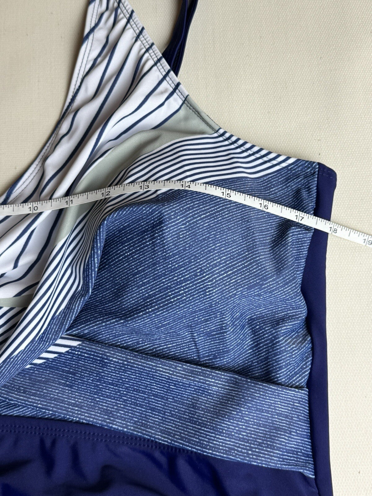 One Pc Swimsuit Sz 2XL Bathing suit. (57)