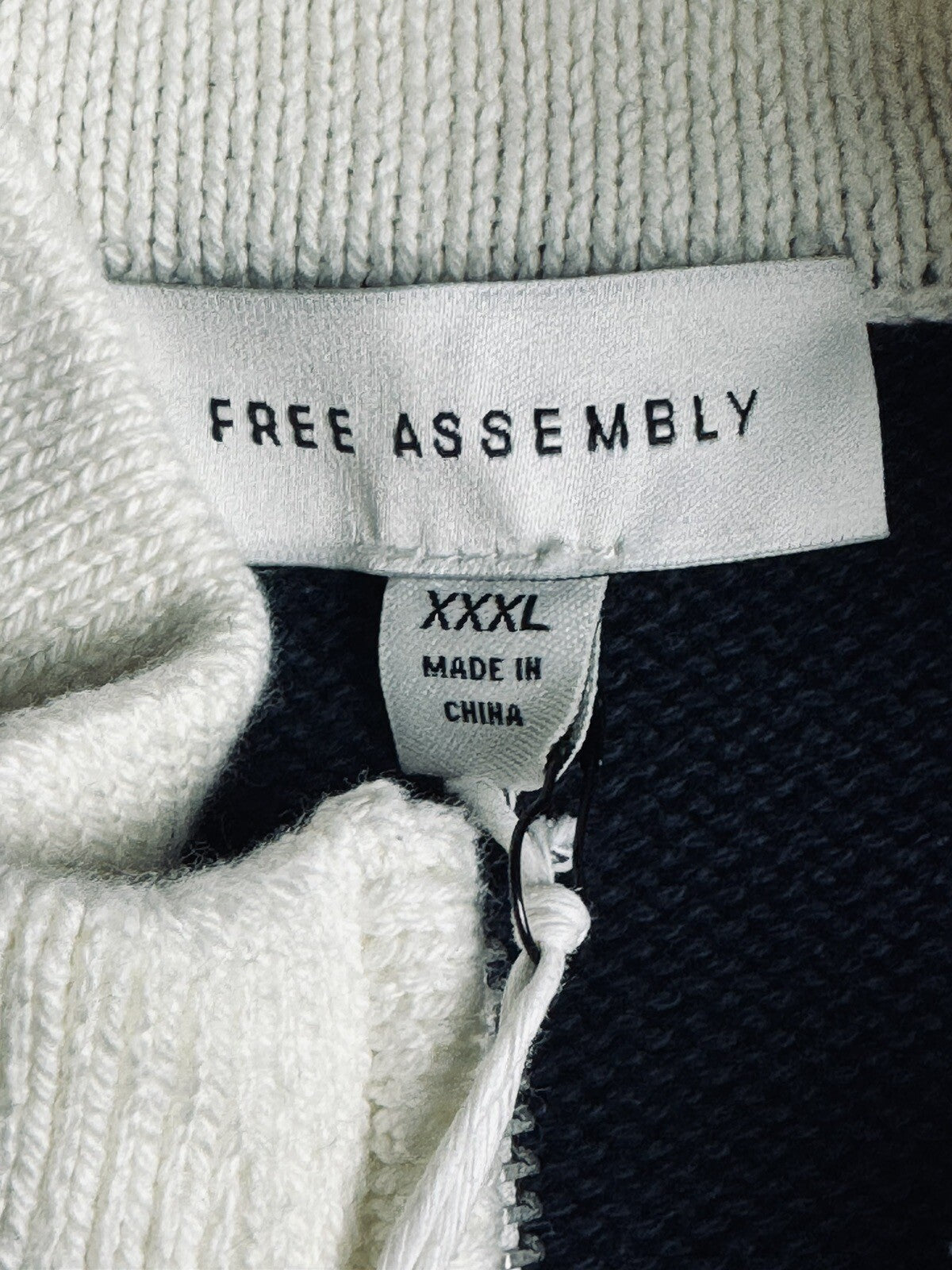 Free Assembly Women’s Sweater Blue Sz 3X. (60)