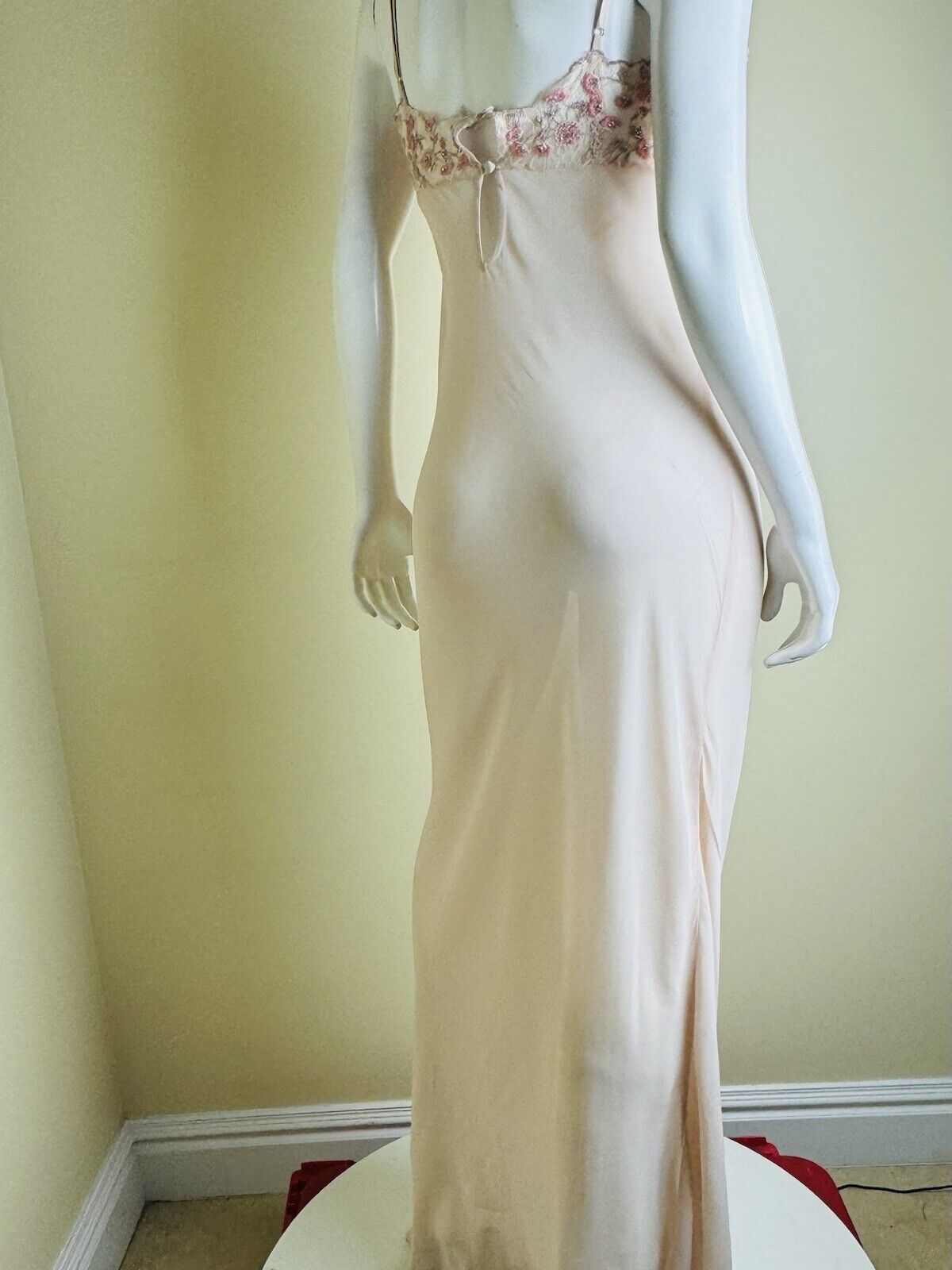 $88 NWT|Free People Intimately Woman’s Long Lace Beaded Dress Sz M. (B.79)