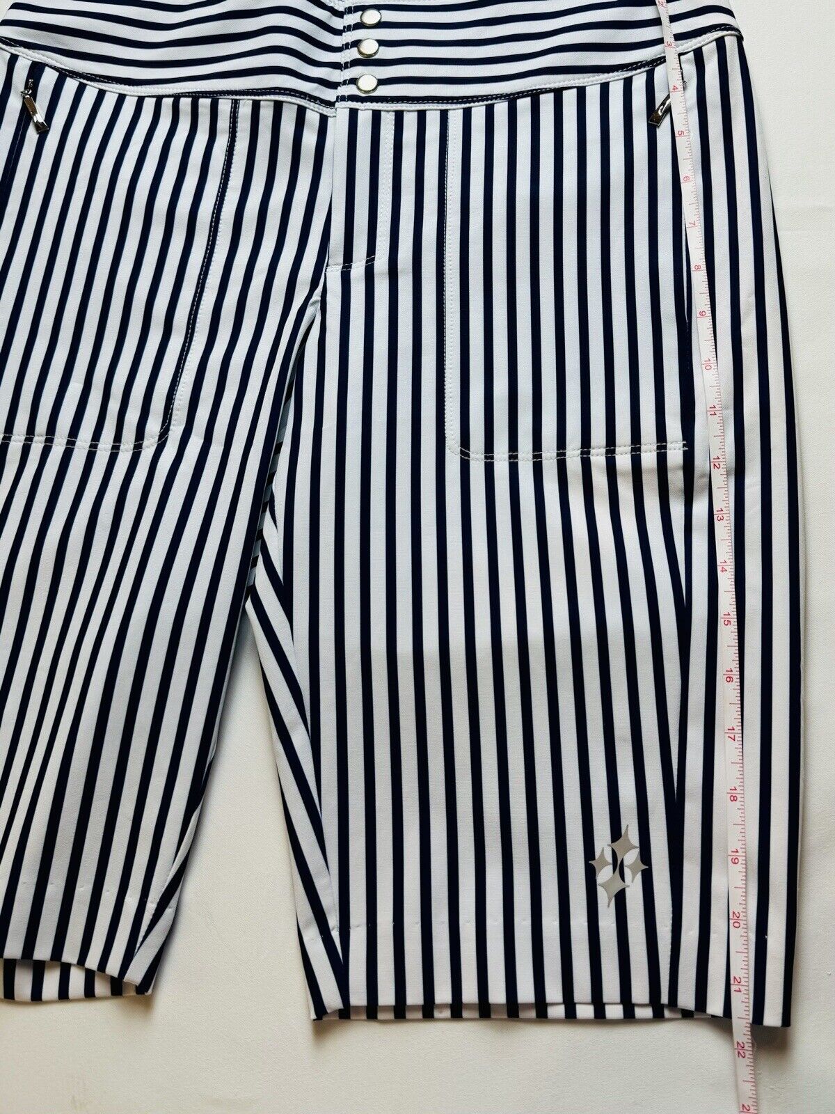 Jofit Women’s Tennis Golf Shorts Bermudas Sz 4. (63)