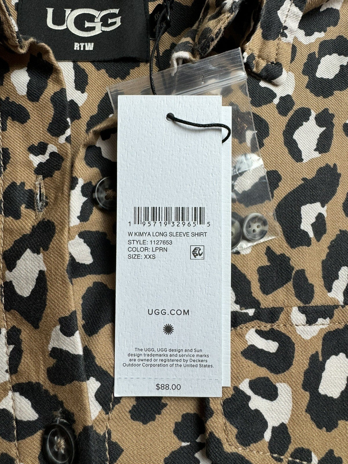 UGG Women’s Long Sleeve Leopard Button Down Shirt Size XXS. (73)