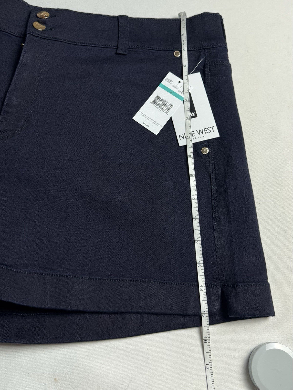 $69 NINE WEST High Waisted Belted Woven Shorts - Size 16. (B.151)