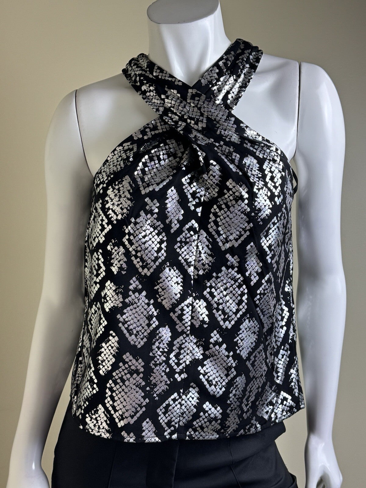 $98 Michael Kors Women’s Top Blouse Sz XS. (B.135)
