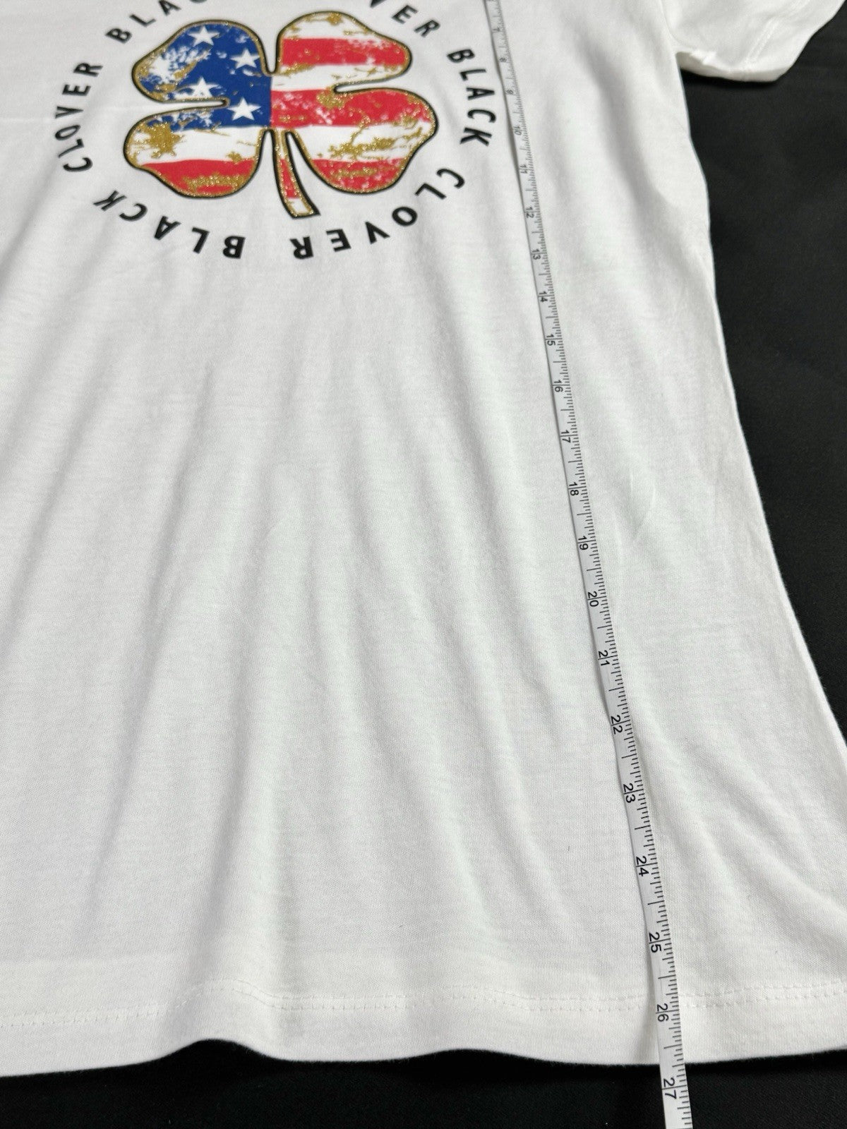 Black Clover Women’s T-Shirt Clover Logo Sz L (B.181)
