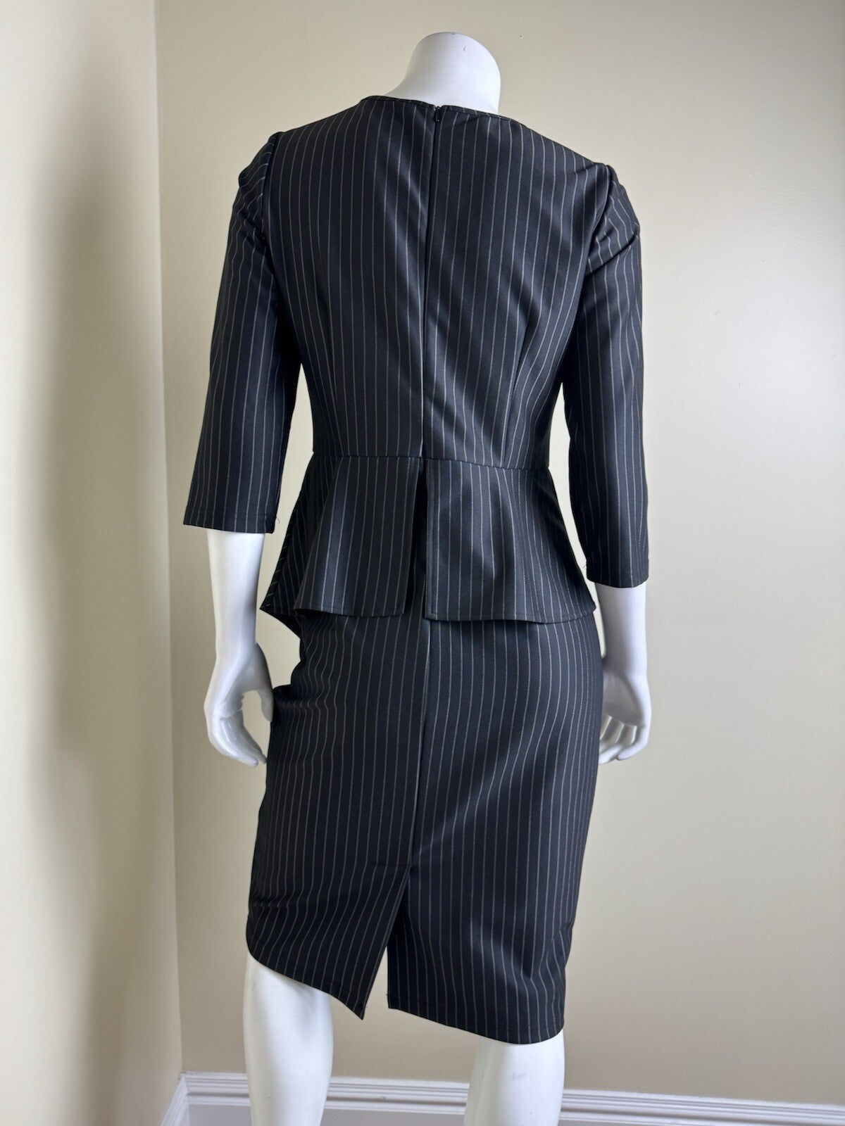 Vfshow Vfemage Stripes Dress Sz L. (B.132)