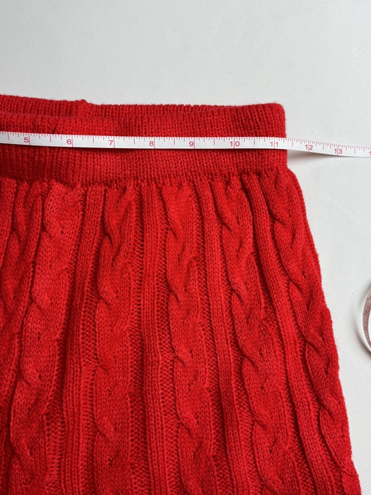 LOVE SENSE Women’s Knit Red Shorts Sz M. (72)