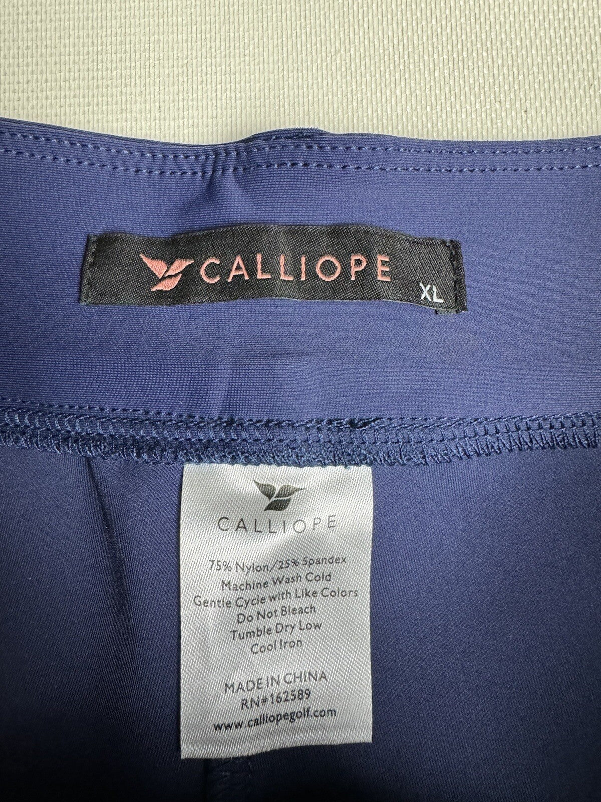Calliope Women’s Navy Shorts Sz XL. (75)