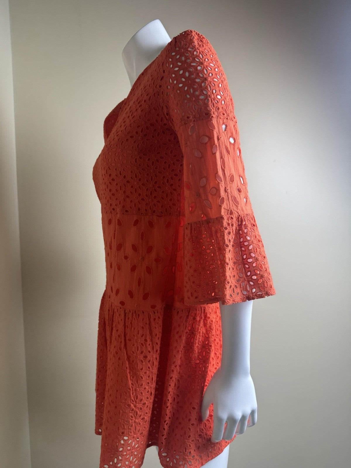 Tyler Boe Women’s Orange Lace Dress Size XS. (B.159)