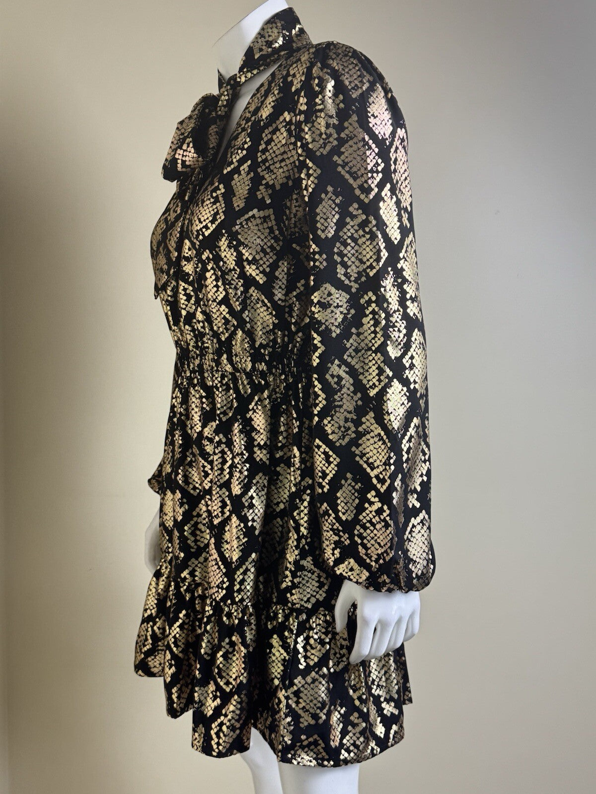 $155 Michael Kors Black Gold Dress Size S. (B.140)