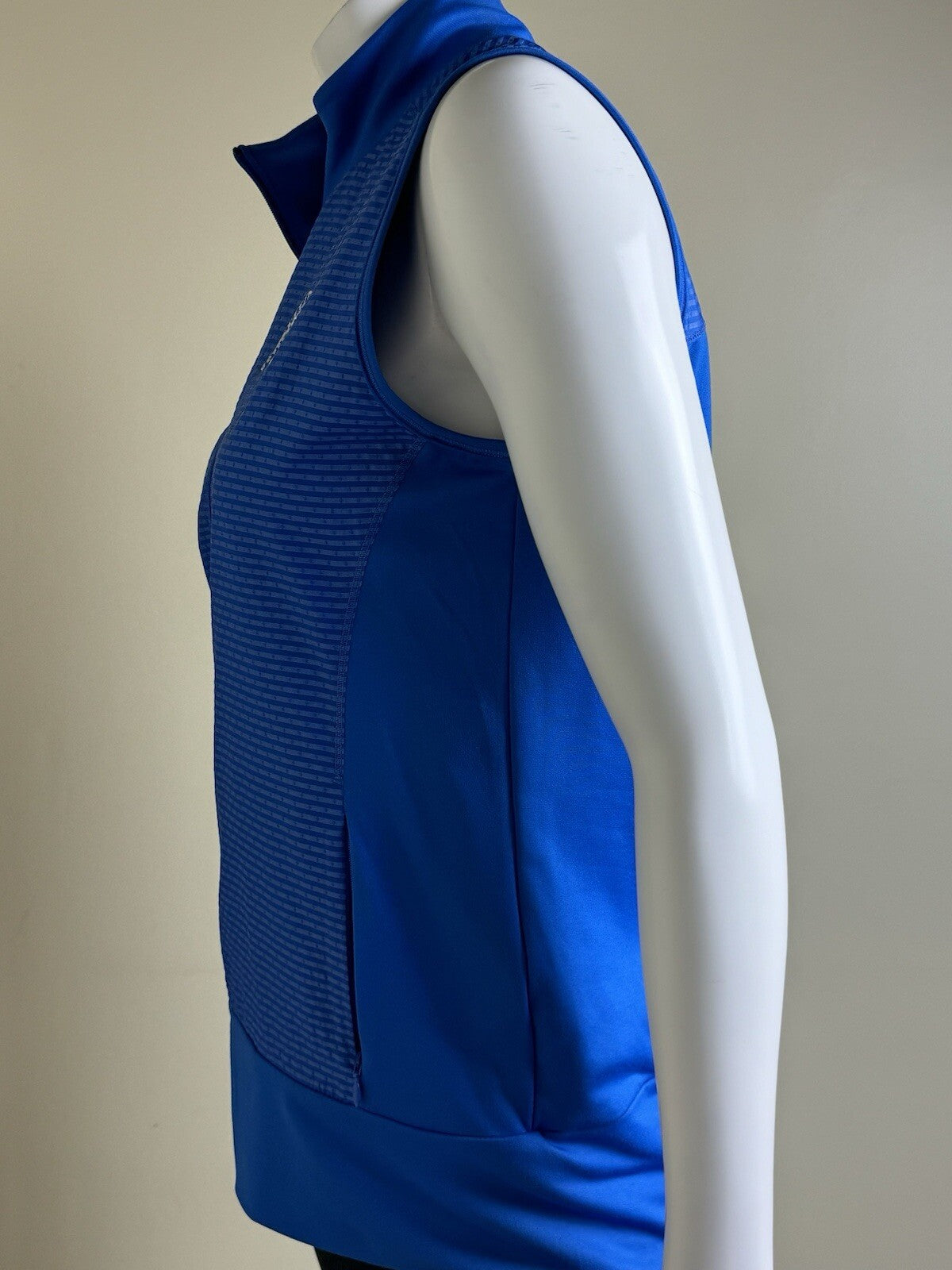 $75 Adidas Women’s Polo Golf Vest Sz M. (B.104)