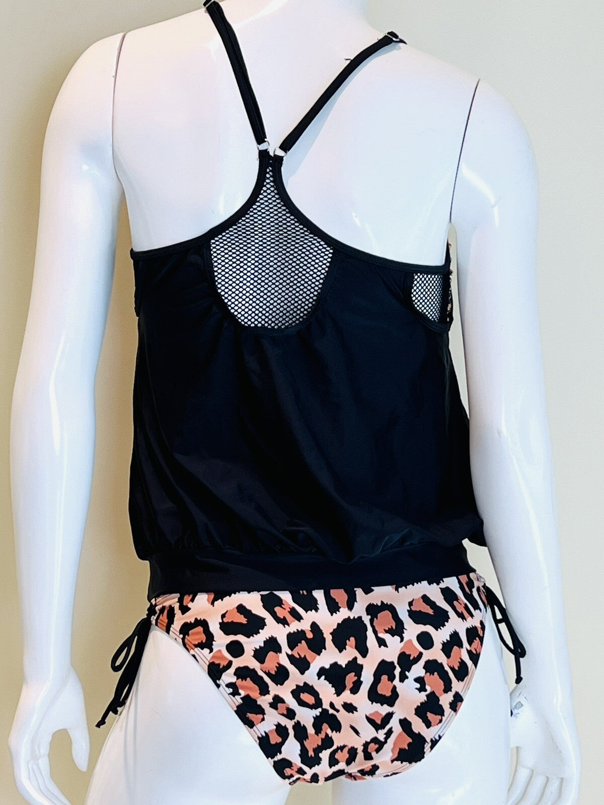 Women's 2 Piece Swimsuit Size M Tankini Bikini Leopard