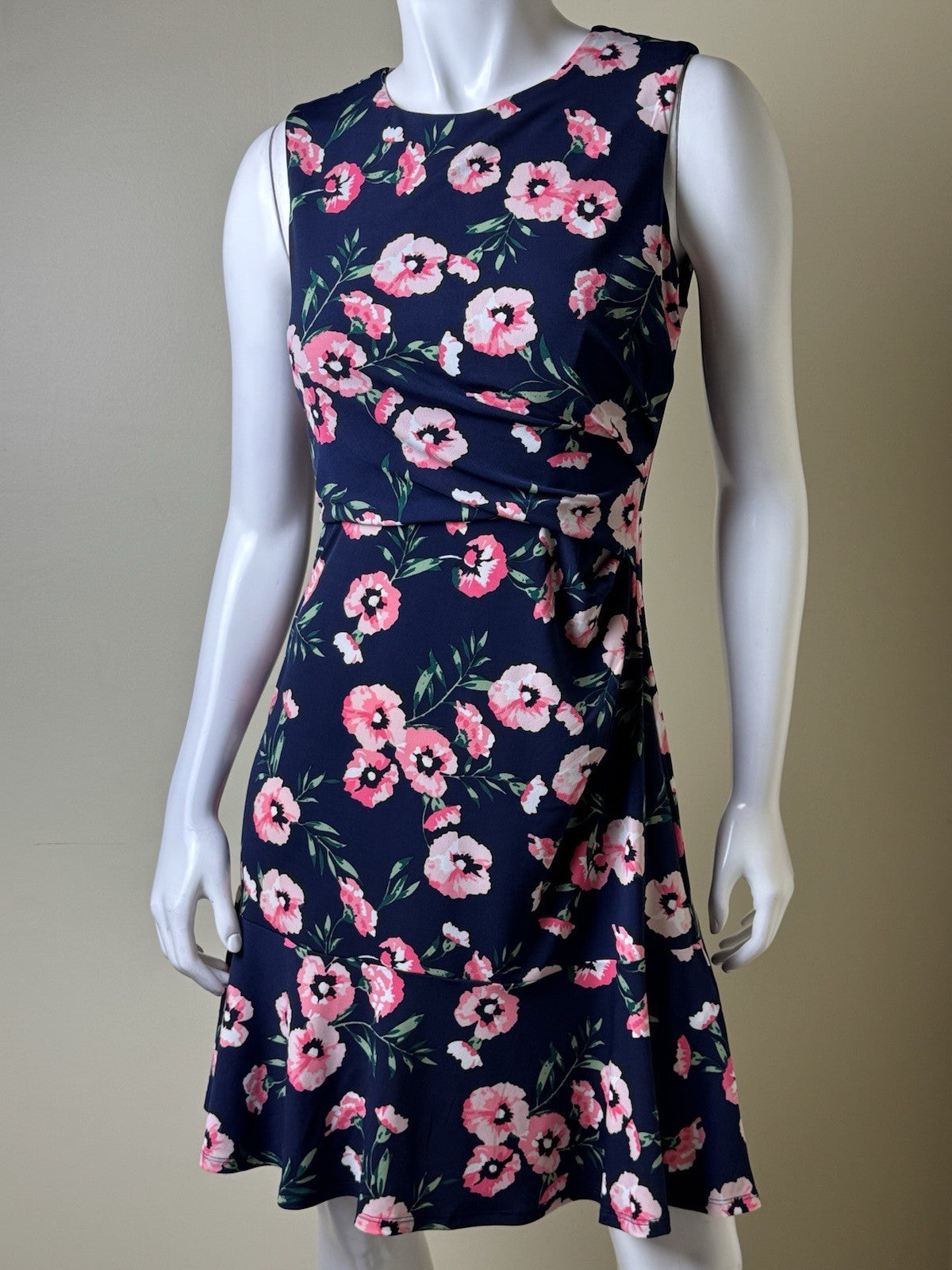 $79 JH Women’s Floral Dress Sz 6. (B.163)