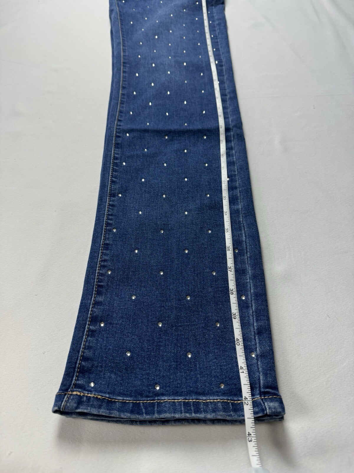 $89 Bebe Rhinestone Blue Jeans Women's Sz 6/28. (B.116)