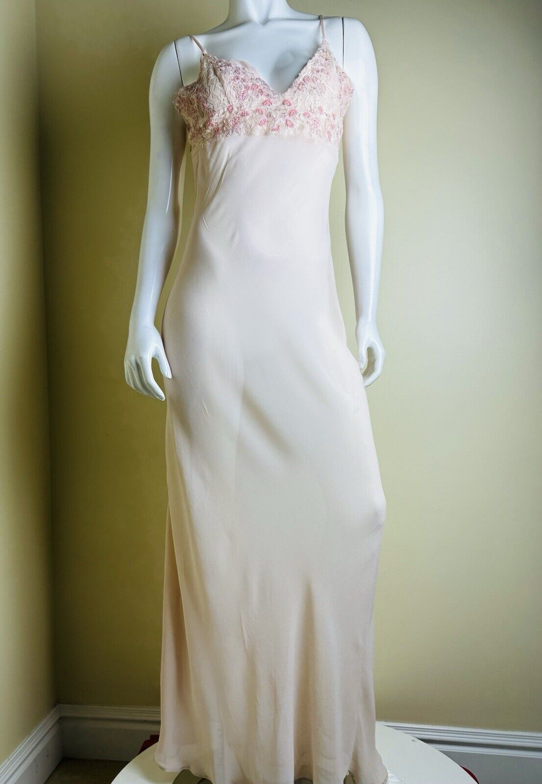 $88 NWT|Free People Intimately Woman’s Long Lace Beaded Dress Sz M. (B.79)