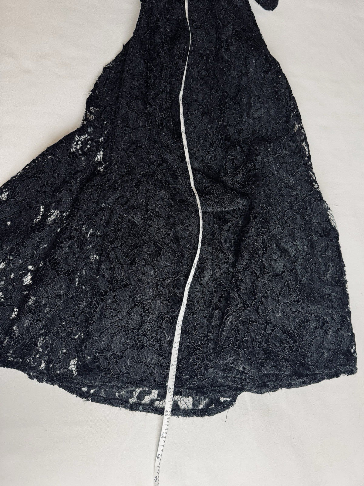 $168 NANETTE LEPORE Lace Black Dress Sz 6. (B.168)