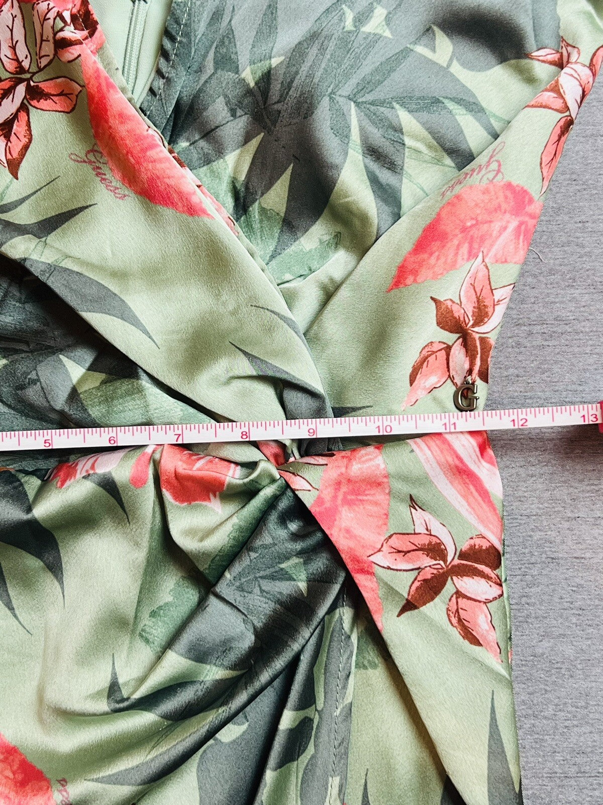 $108 Guess Women’s Hawaii Floral Print Dress Size XS Multicolor (B.01)