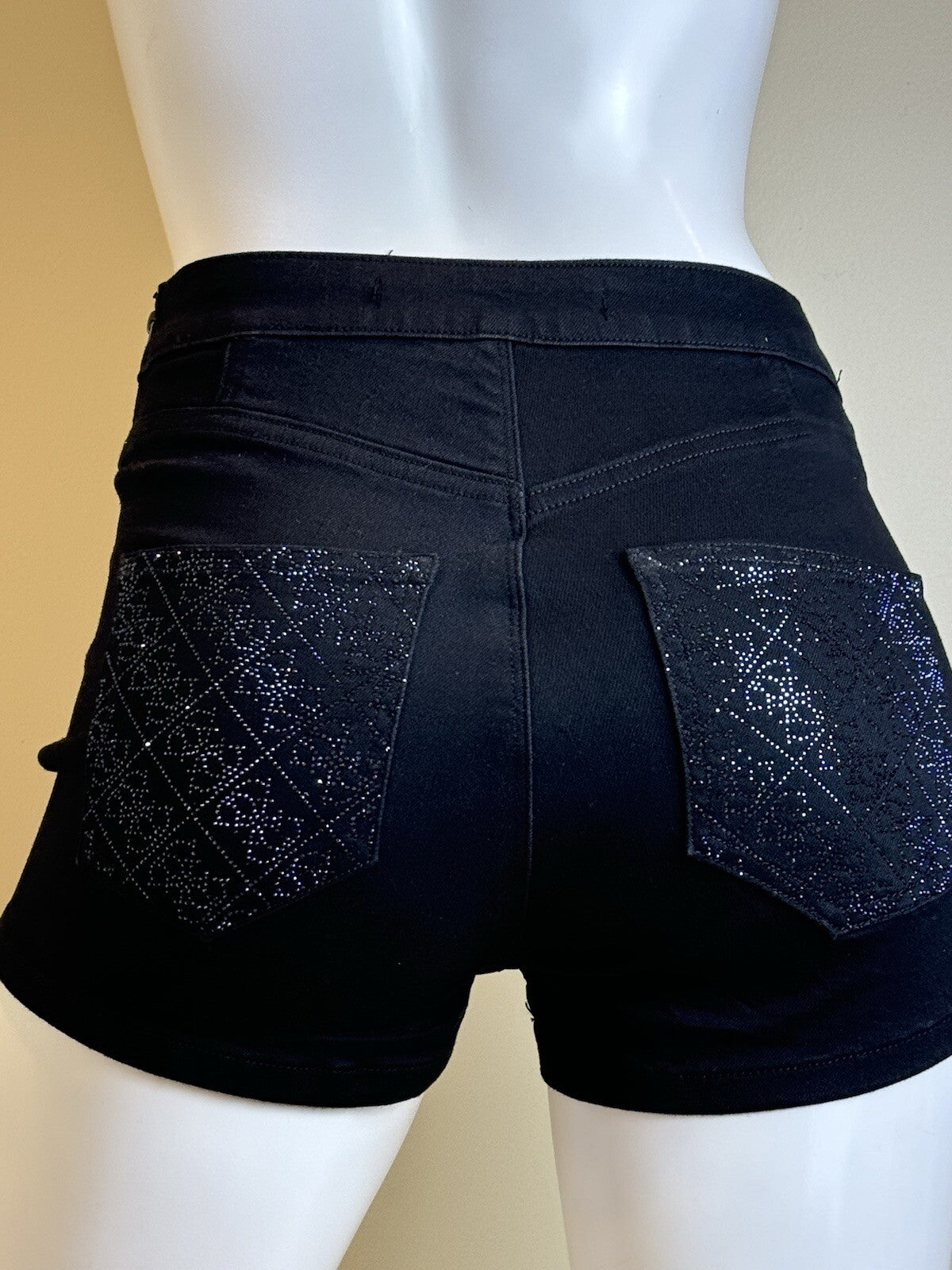 $148 Guess Women's Blue Rhinestone Black Shorts Sz 28. (B.173)