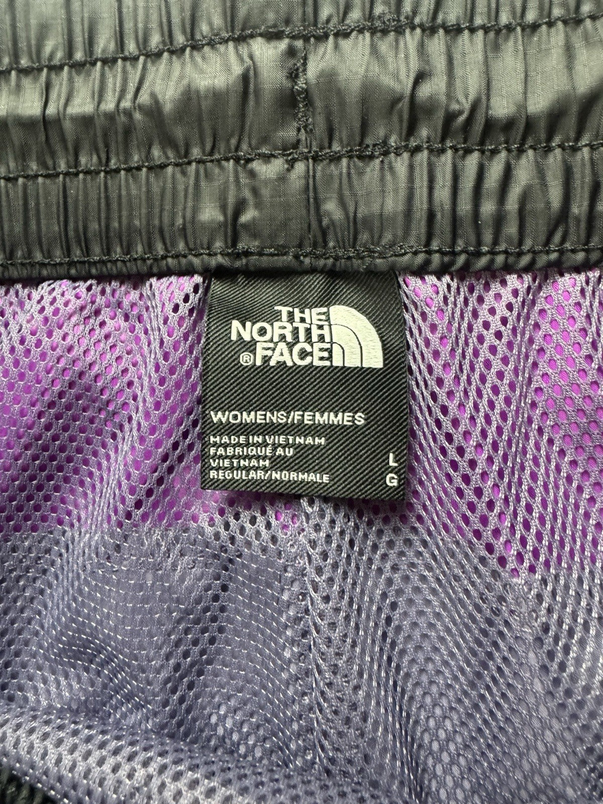 $80 The North Face Women's Sport Shorts Purple with Liner - Sz L. (B.156)