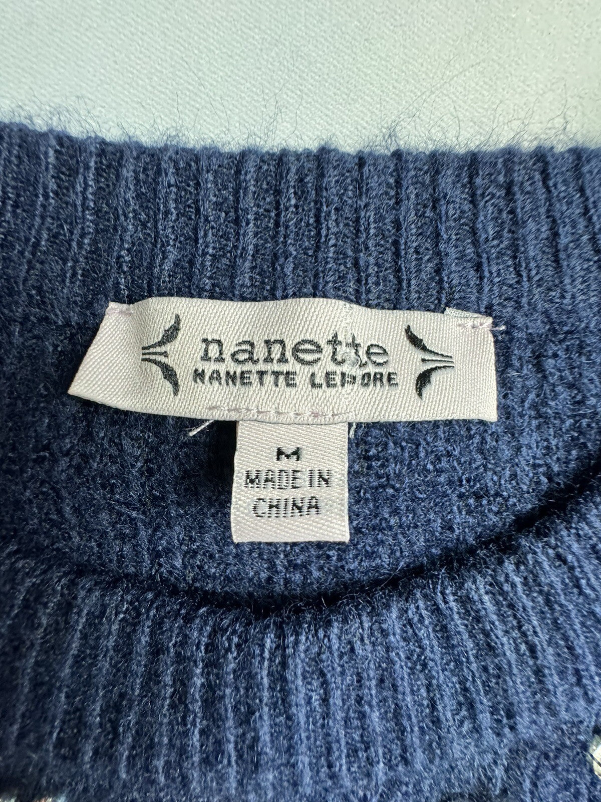 NANETTE LEPORE Women’s Sweater Top Rhinestone Blue Sz M. (B.61)