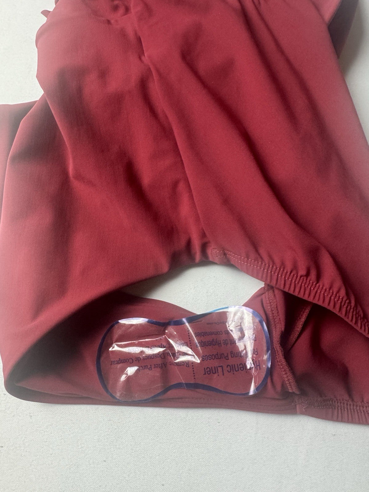 $170 Amoressa by miraclesuit Ladies Sashay One Piece Swim Suit Size 8. (B.151)