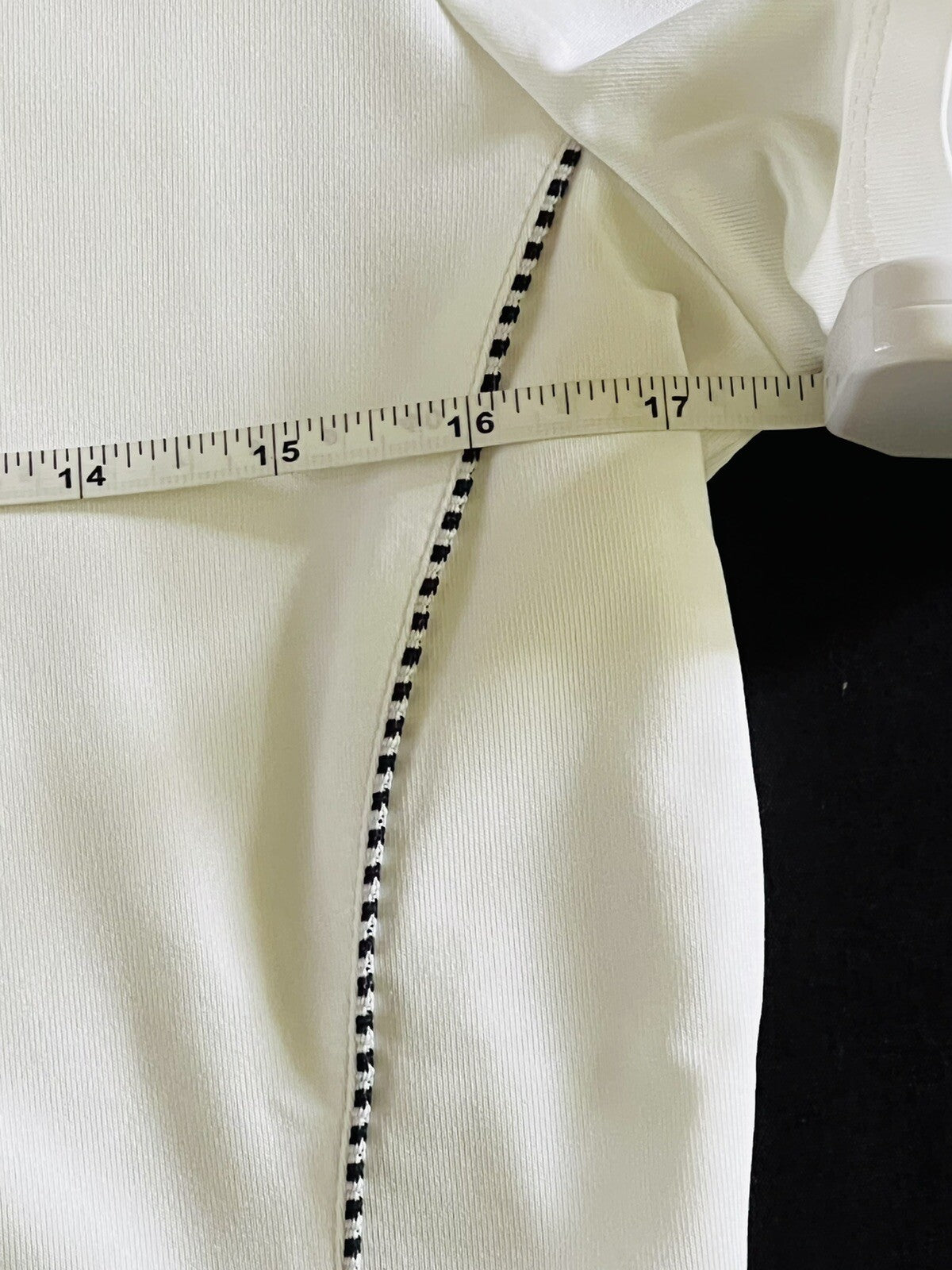 Greg Norman Women's Golf Polo Shirt White Sz M. (B.13)