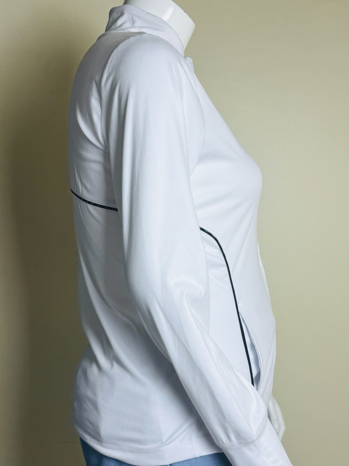 $99 Bebe Women’s Full Zip White Jacket Sz XL. (B.113)