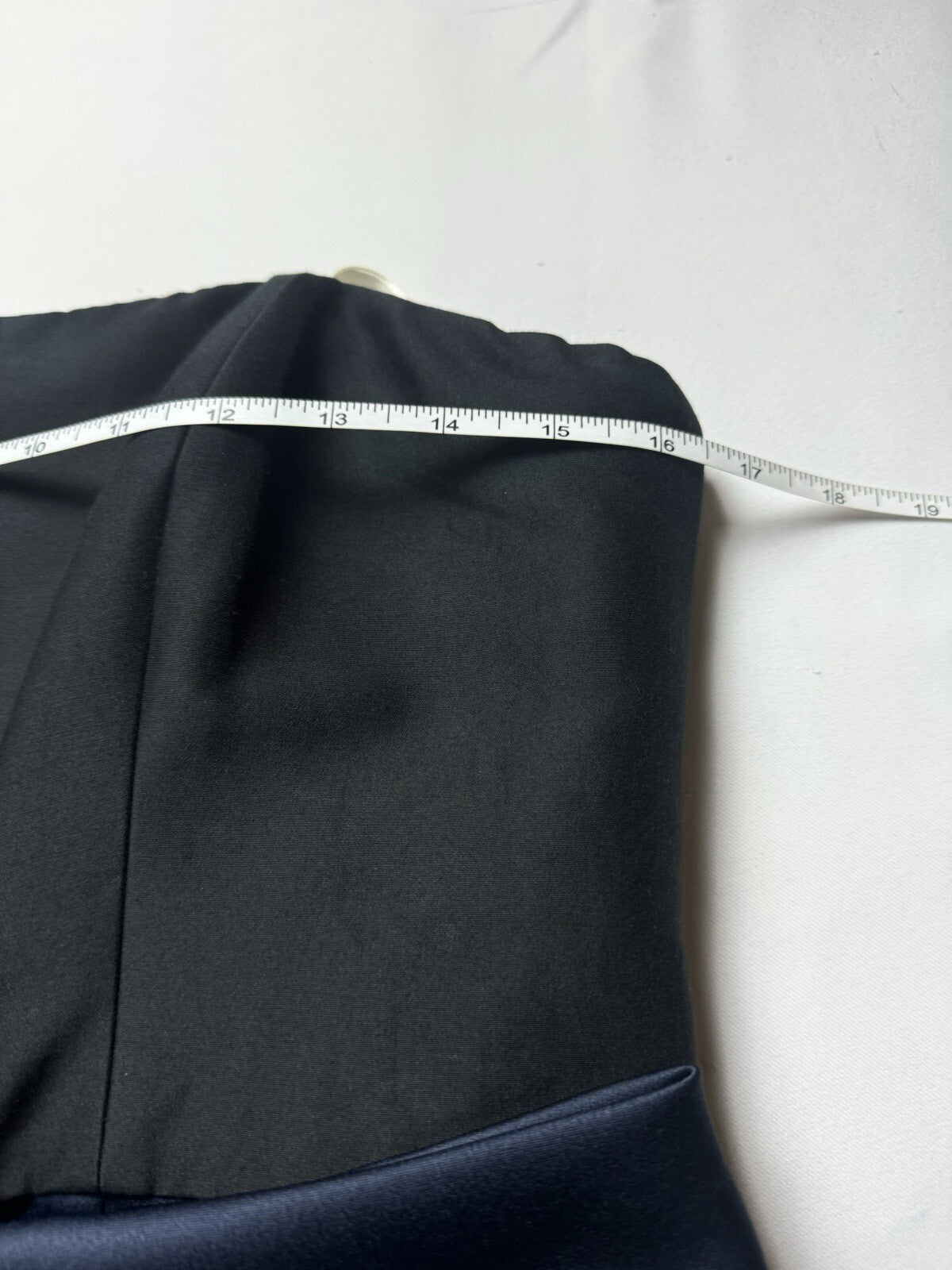 $395 Halston Black Navy Strapless Dress SZ 8. (B.118)
