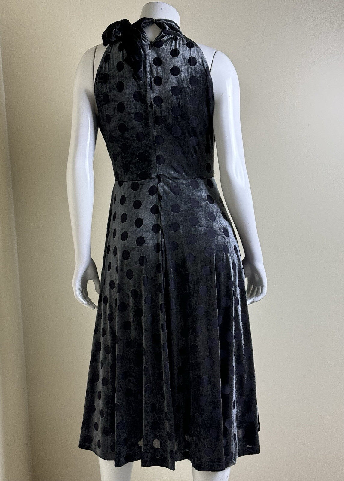 $149 Calvin Klein Women's Gray Polka Dots Dress Sz 6. (B.103)