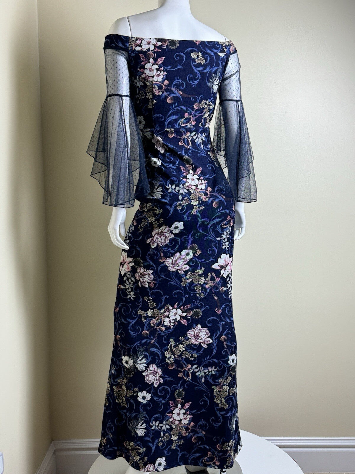 Vfshow Vfemage Floral Long Dress Sz S. (B.98)