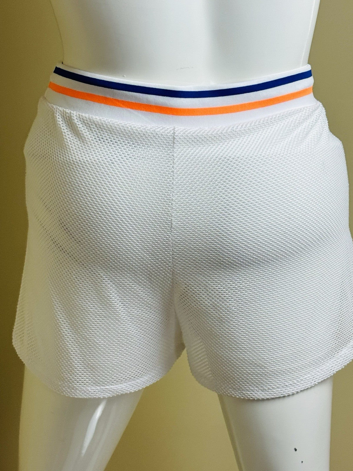 $49 Tommy Hilfiger Sport Women’s Shorts White Mesh Sz L. (B.027)