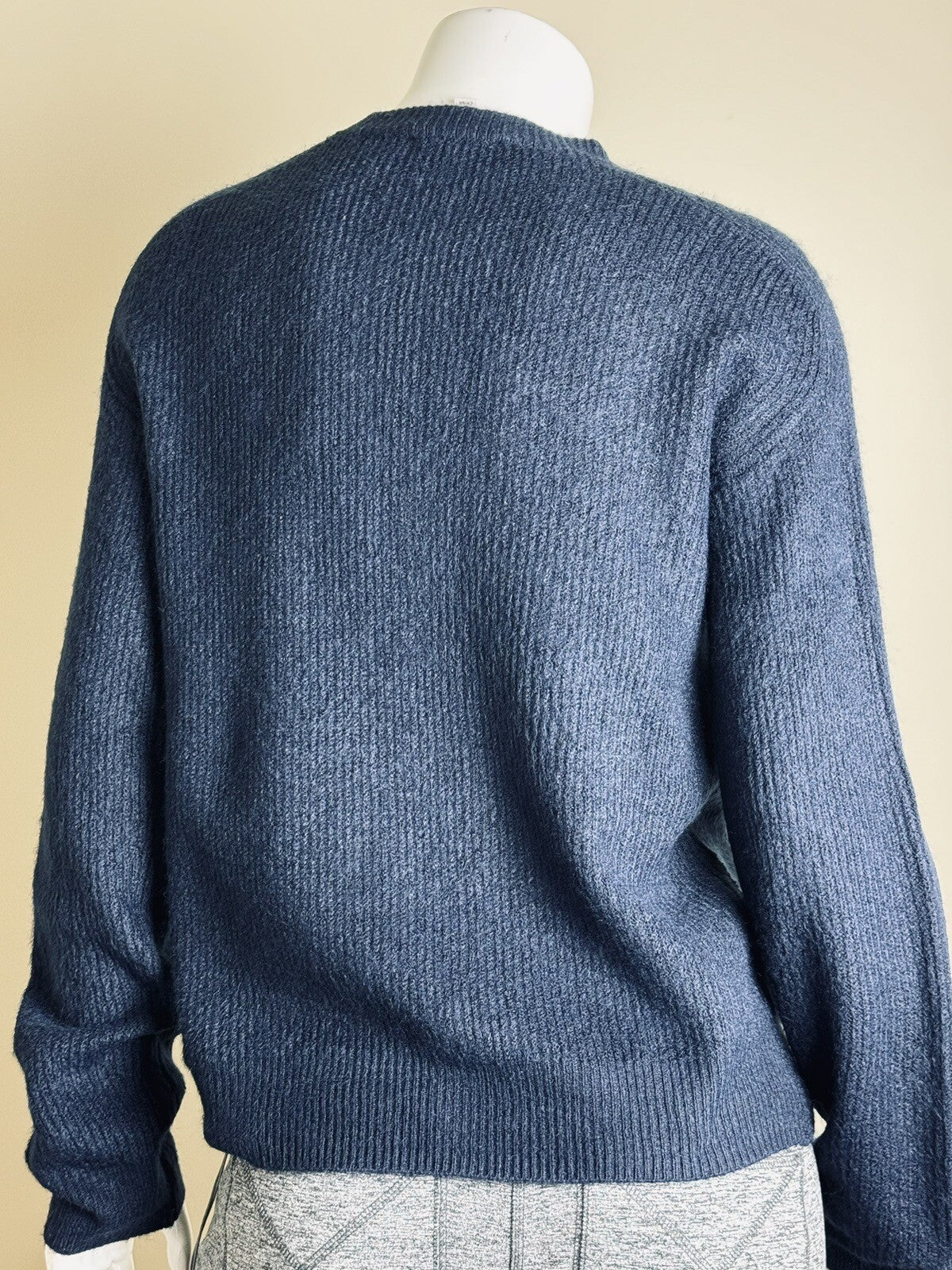 NANETTE LEPORE Women’s Sweater Top Rhinestone Blue Sz M. (B.61)