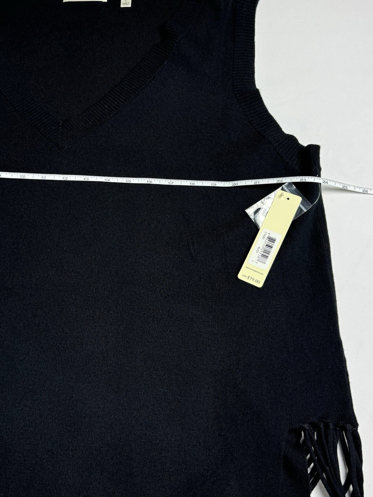 $79 Cyrus Women’s Black Sweater Vest Fringe Sides Sz L. (B.101)
