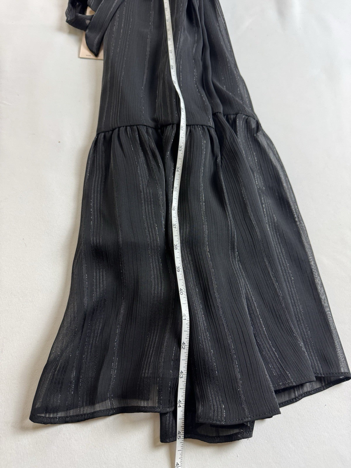 $148 NANETTE LEPORE Sheath Black Dress Sz 6. (B.155)