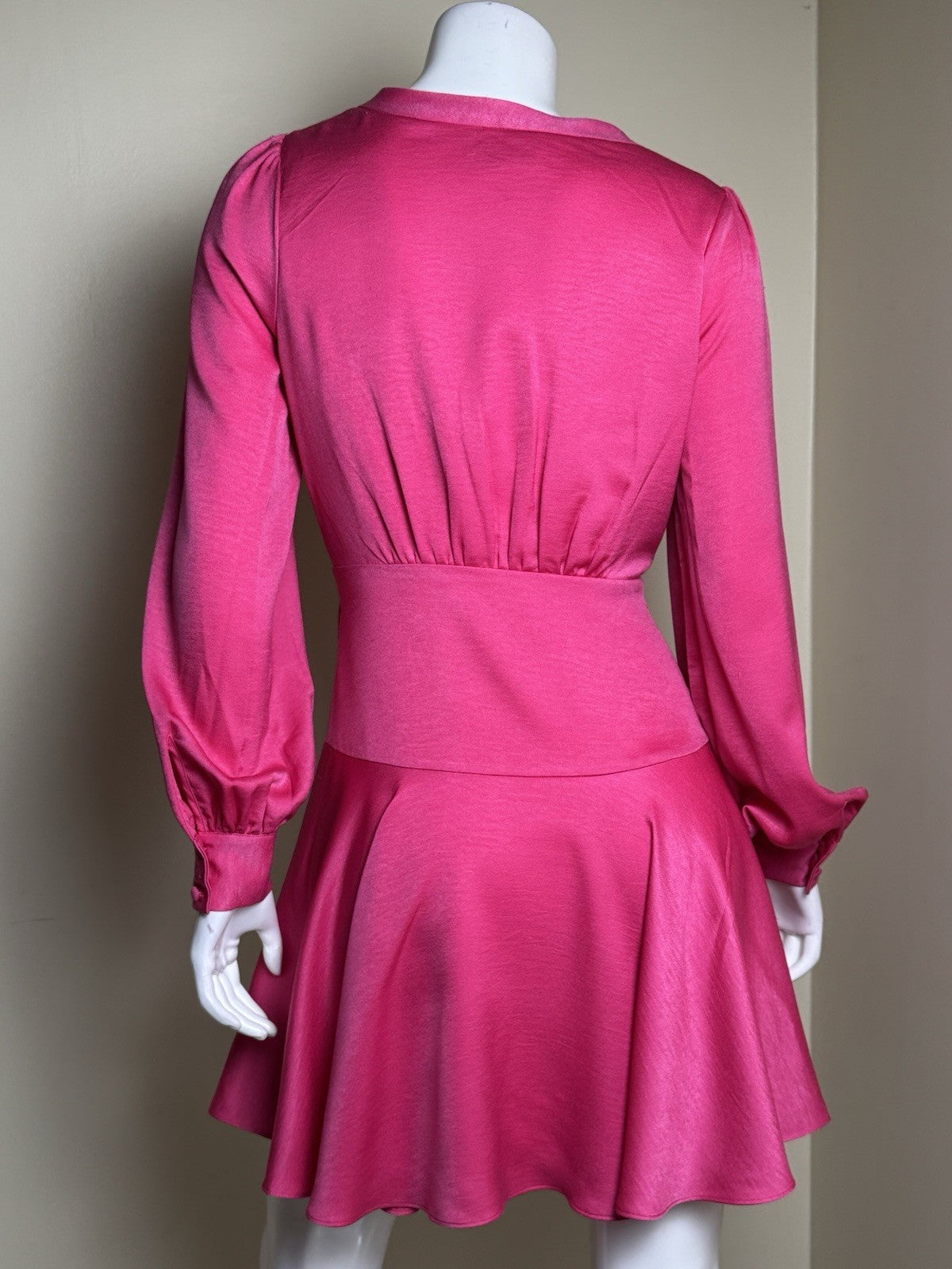 $128 BCBGeneration Women's Fuchsia Flared Dress Sz 4 (B.169)