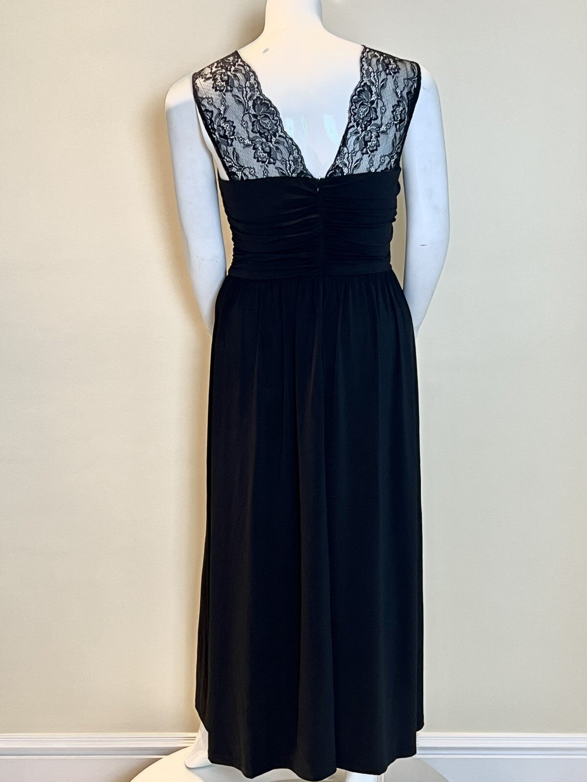Women's Black Long Dress Lace Shoulders Black Size M (7)