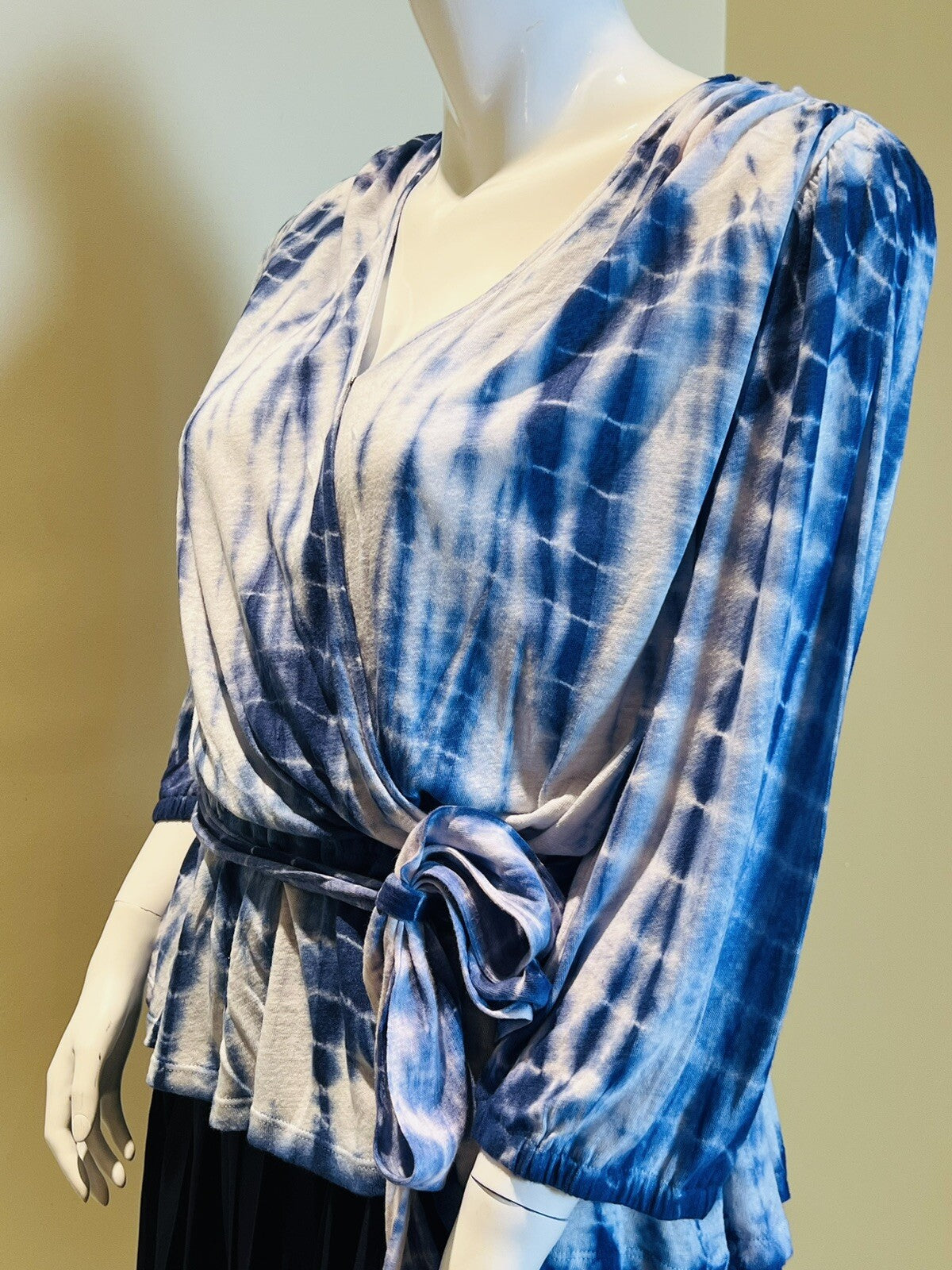 $135 Lauren Ralph Lauren Women’s Blouse tie dye blue Sz 1X. (B.09)