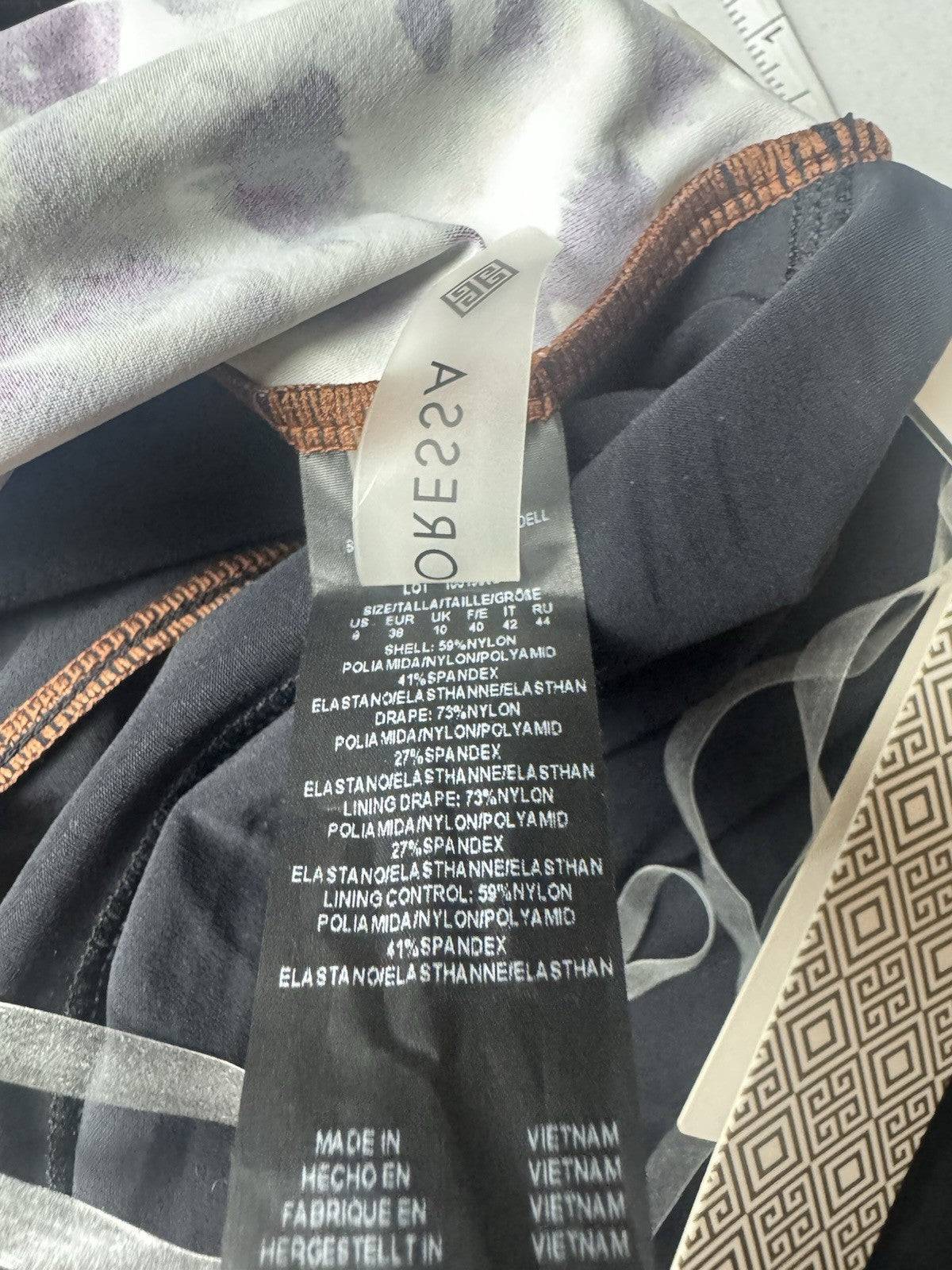 $194 Amoressa Leopard Print One Piece Swimsuit Sz 8. (B.151)