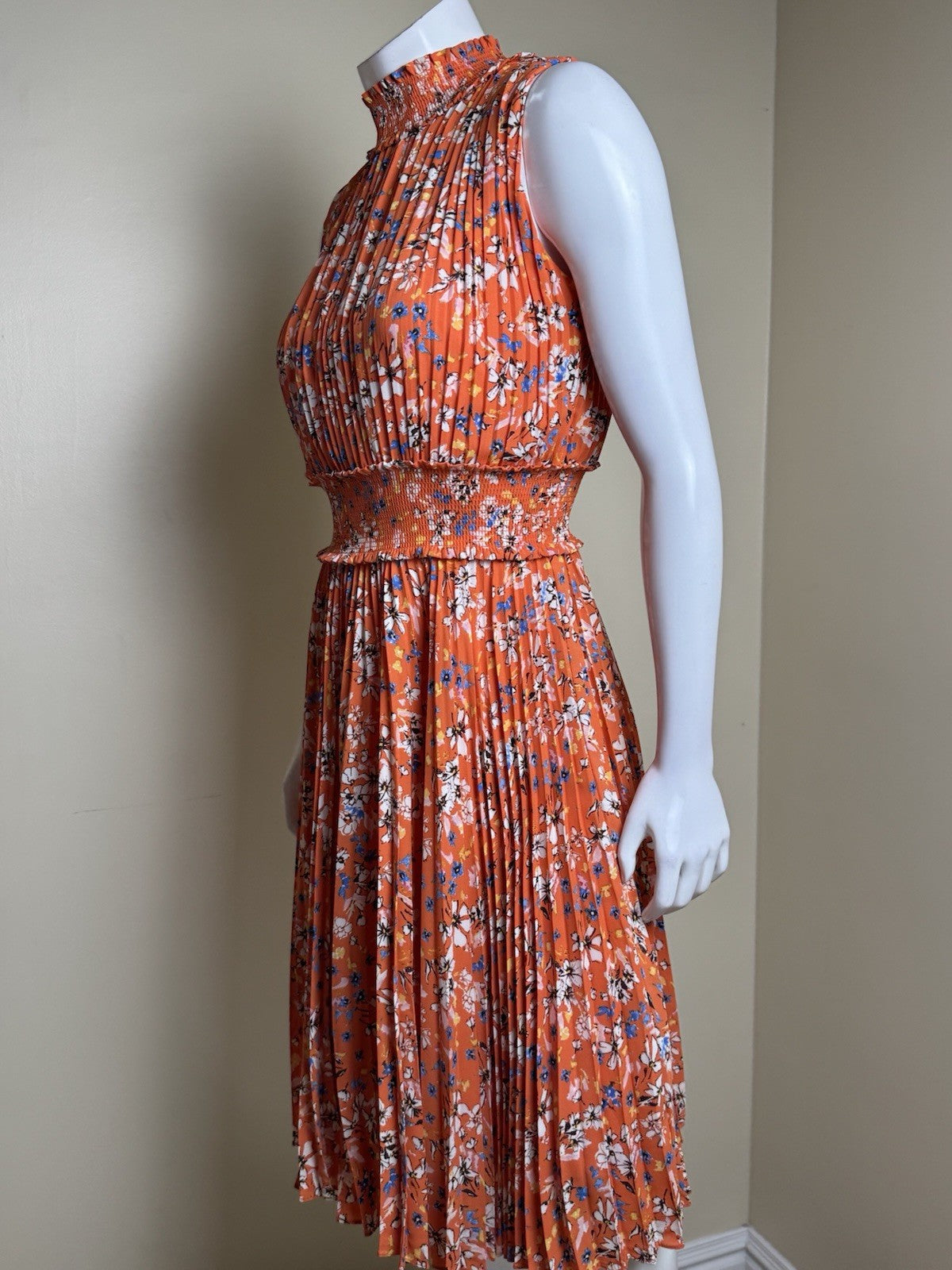 $148 NANETTE LEPORE Orange Pleaded Dress Sz 4 (B.171)