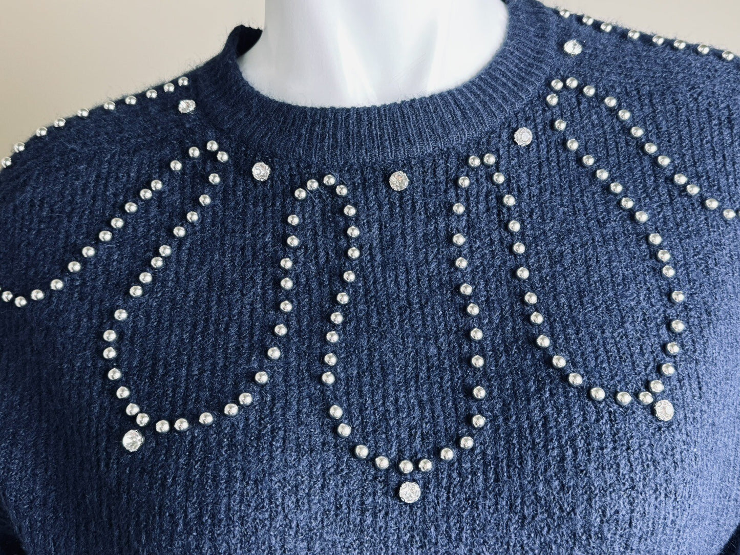 NANETTE LEPORE Women’s Sweater Top Rhinestone Blue Sz M. (B.61)