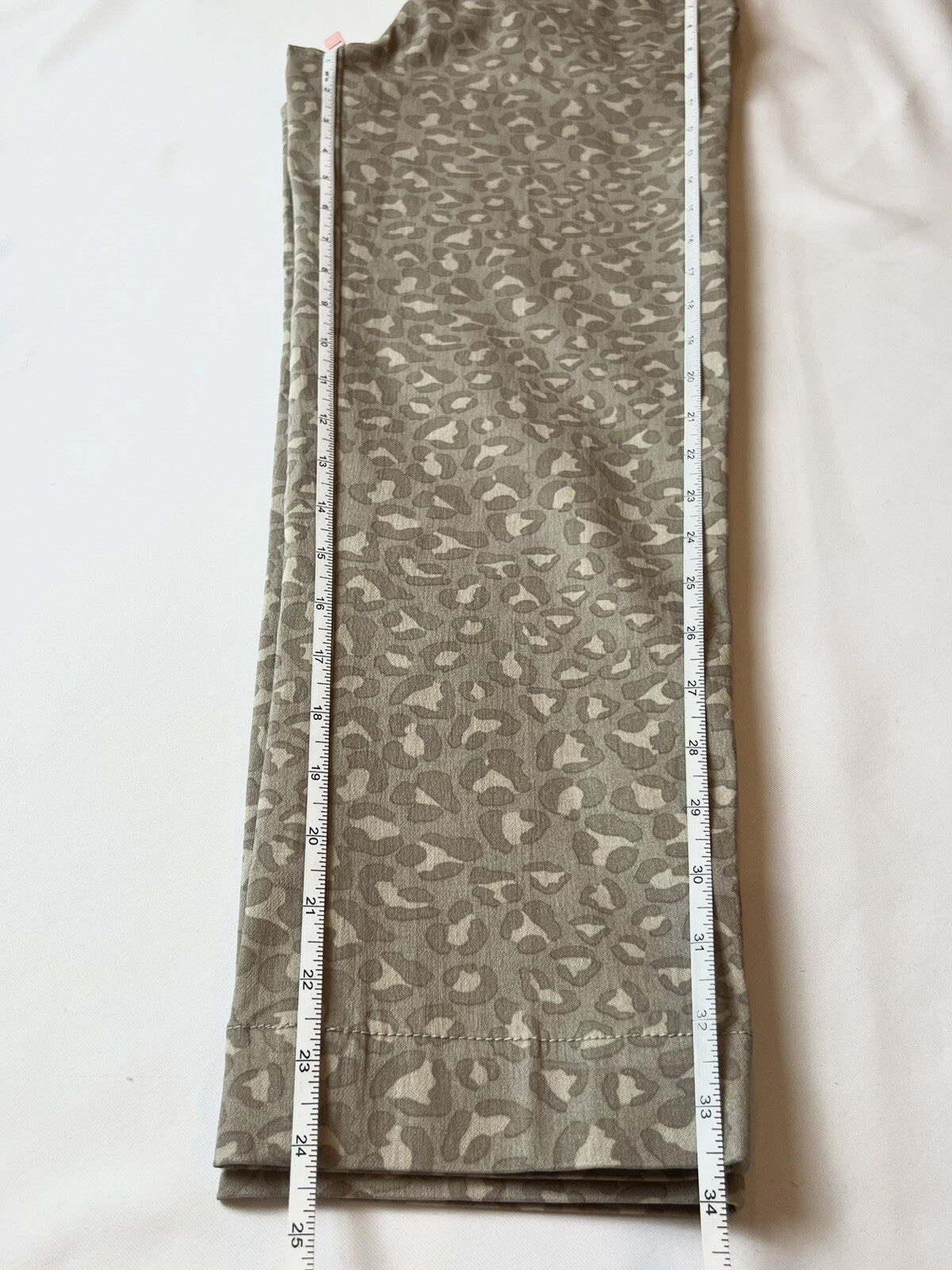 Slim Sation Women’s Pull on Pants Size 2 Stretch Leopard (10)