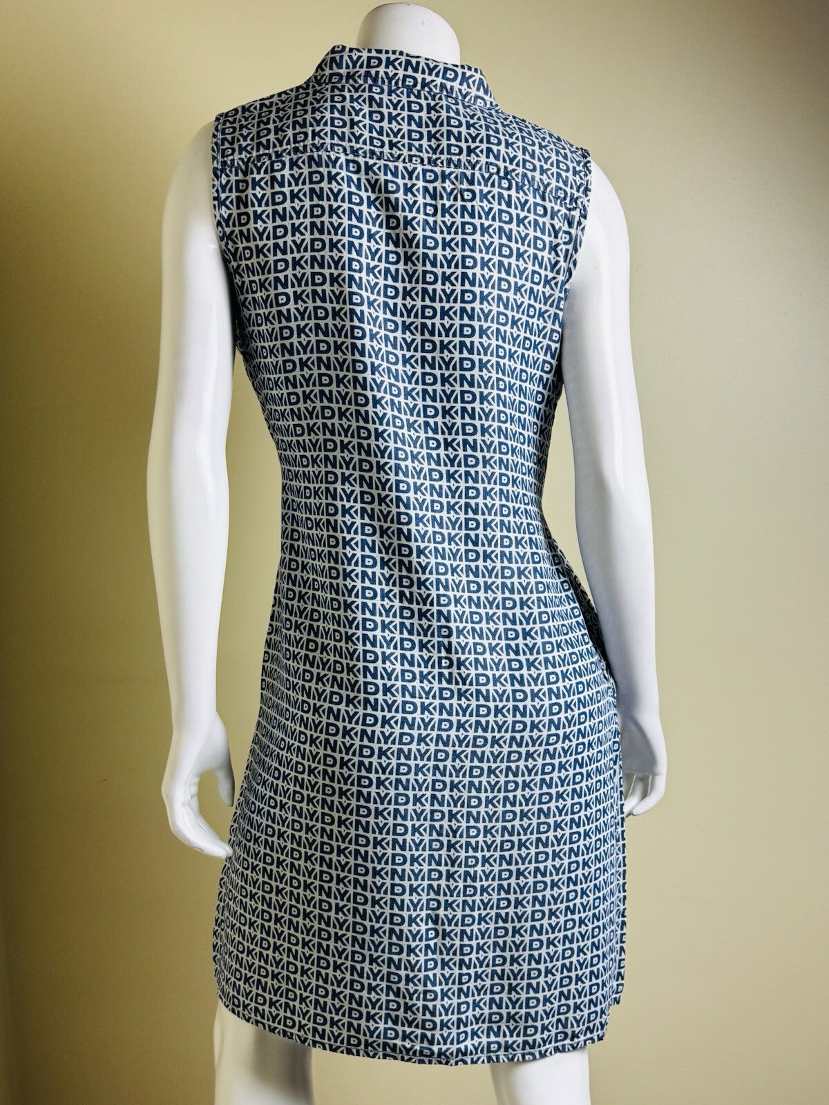 $129 DKNY Women’s Denim Print Dress Sz 20W. (B.134)